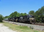 NS 4019 leads train 62U